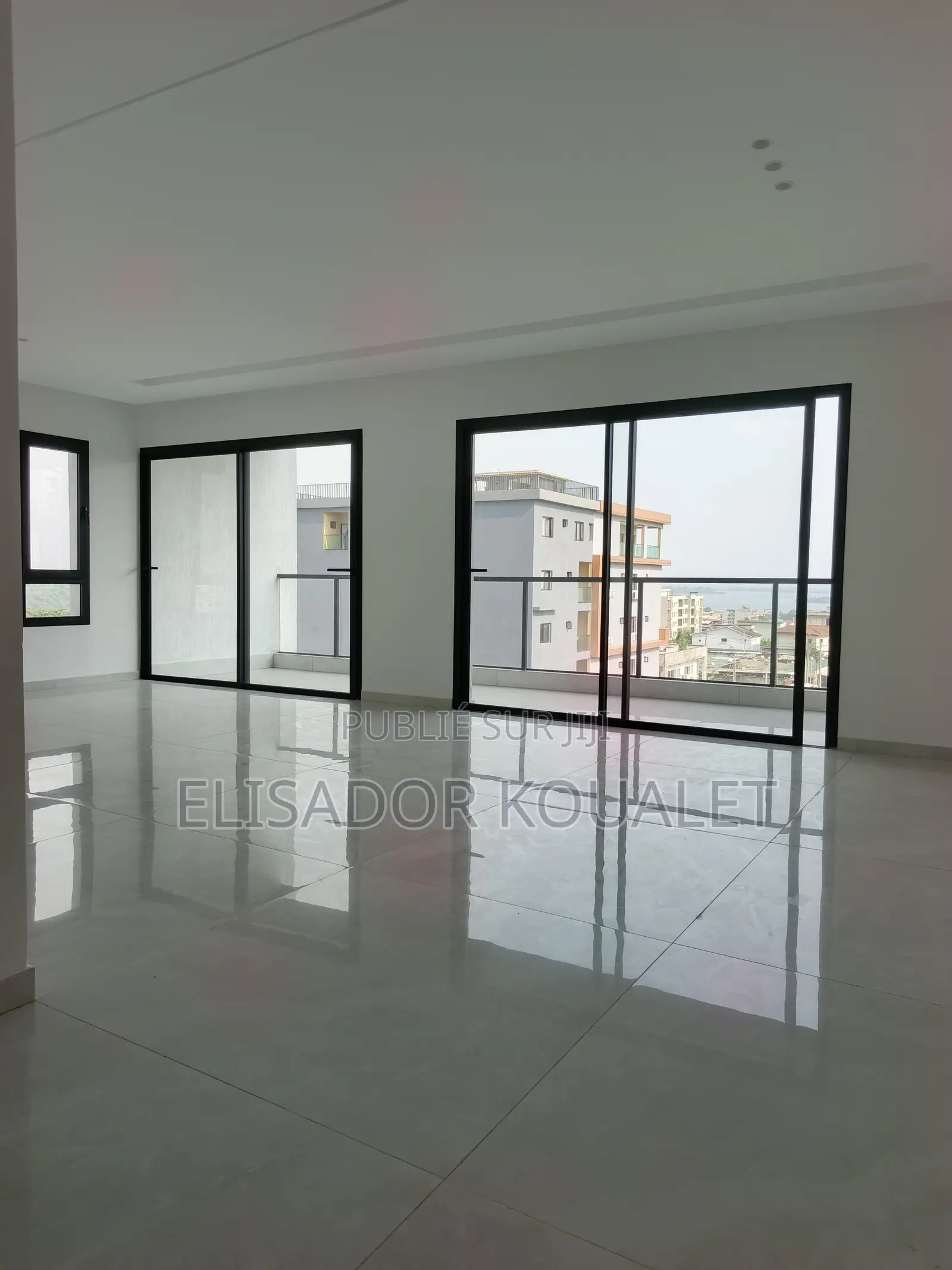 4chbre Appartement dans Cocody à Louer