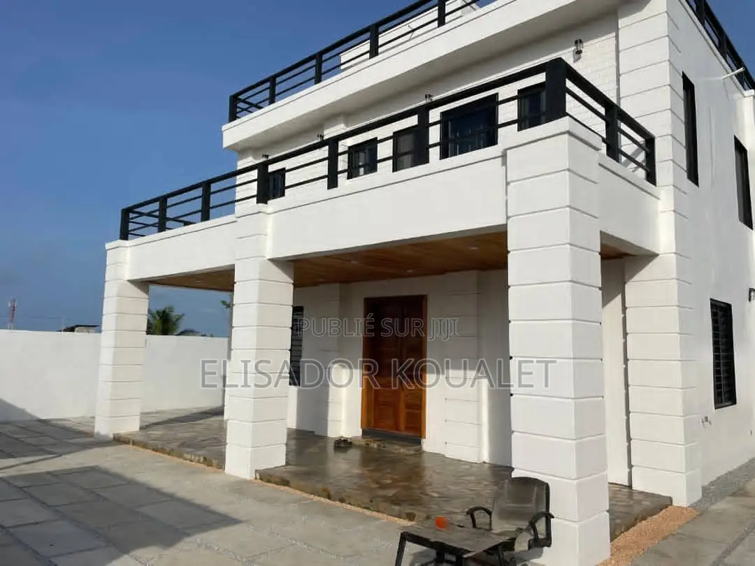 Vente d'Un Duplex Haut Standing De 8 Pièces À Bingerville Résidentiel