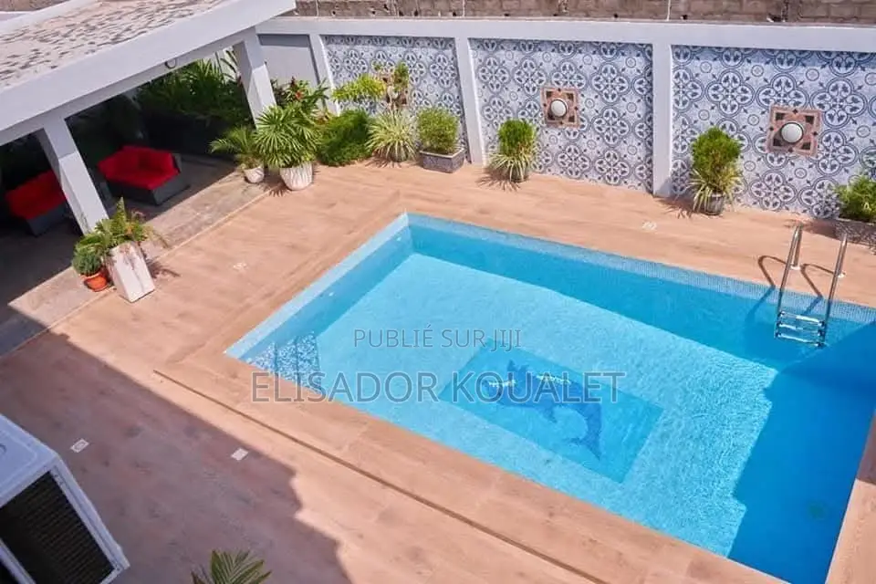 Vente d'Un Duplex Haut Standing De 7 Pièces À Bassam Avant La Cité Ita