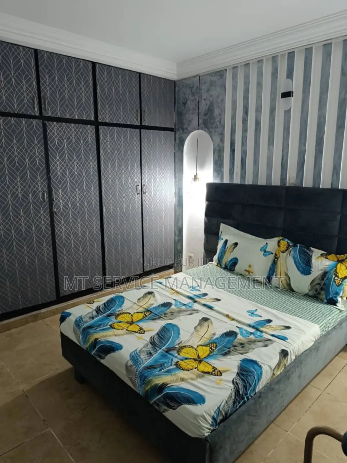 Furnished 3chbre Appartement dans Mt Service Location, Cocody à Louer