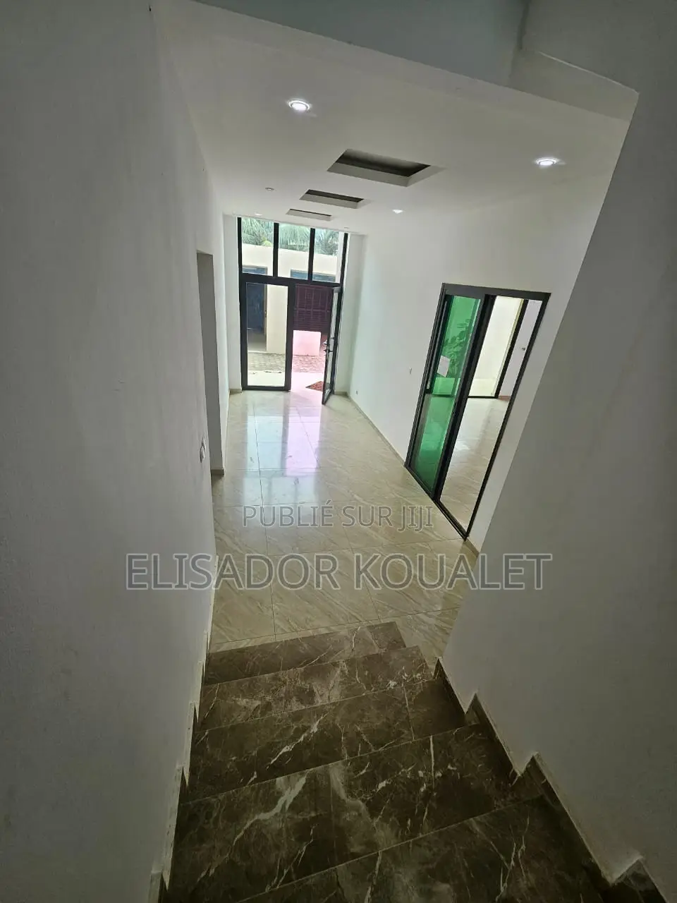 6chbre Duplex dans Elisador Koualet, Grand-Bassam à Vendre