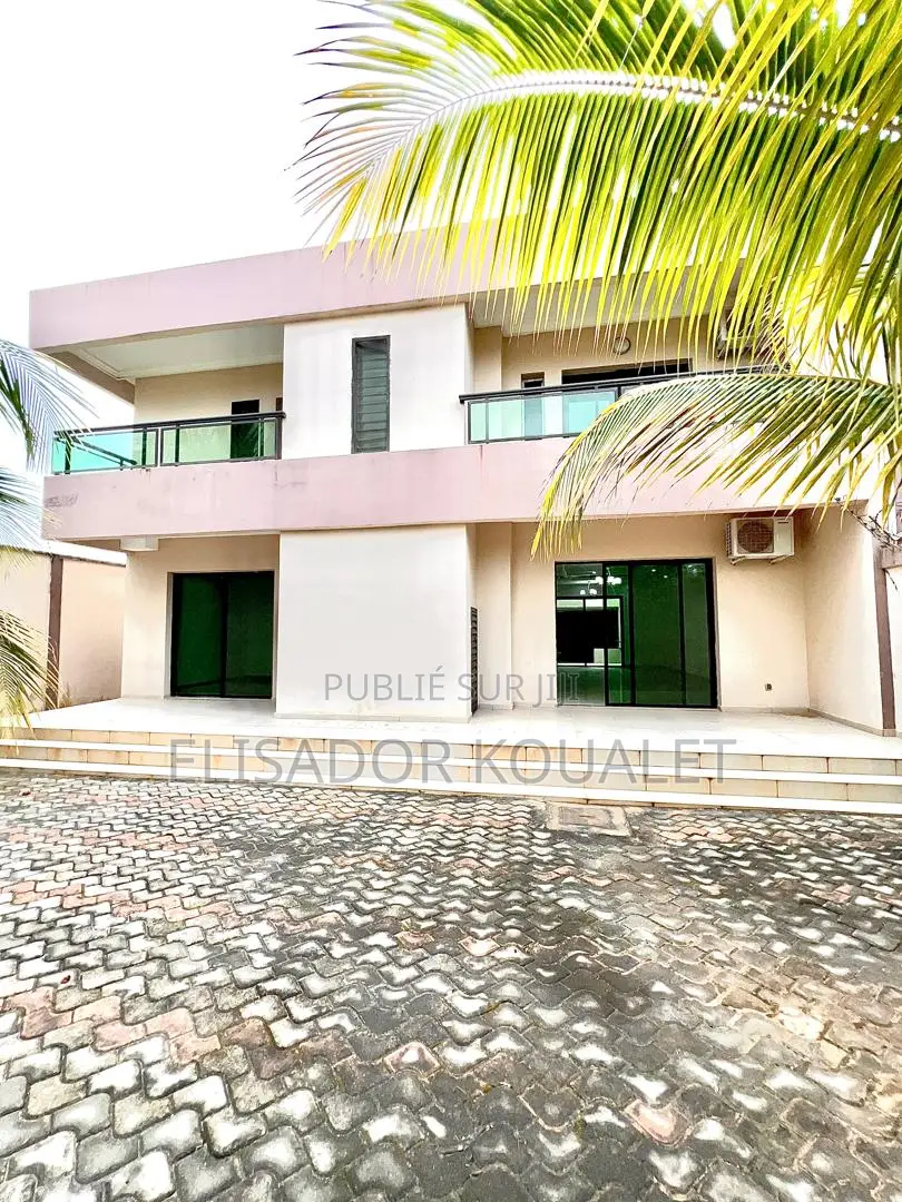 6chbre Duplex dans Elisador Koualet, Grand-Bassam à Vendre