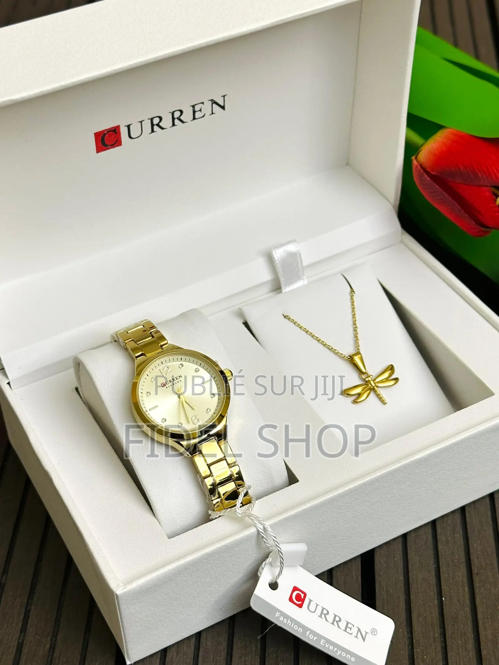 Montre Féminine Élégante + Chaîne