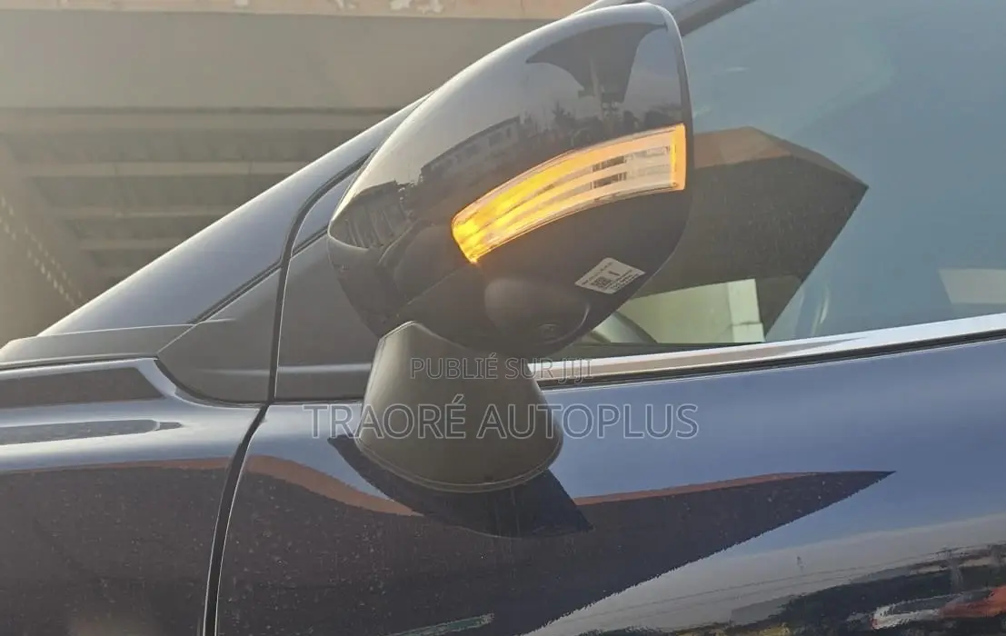 Suzuki Fronx 2025 Blue