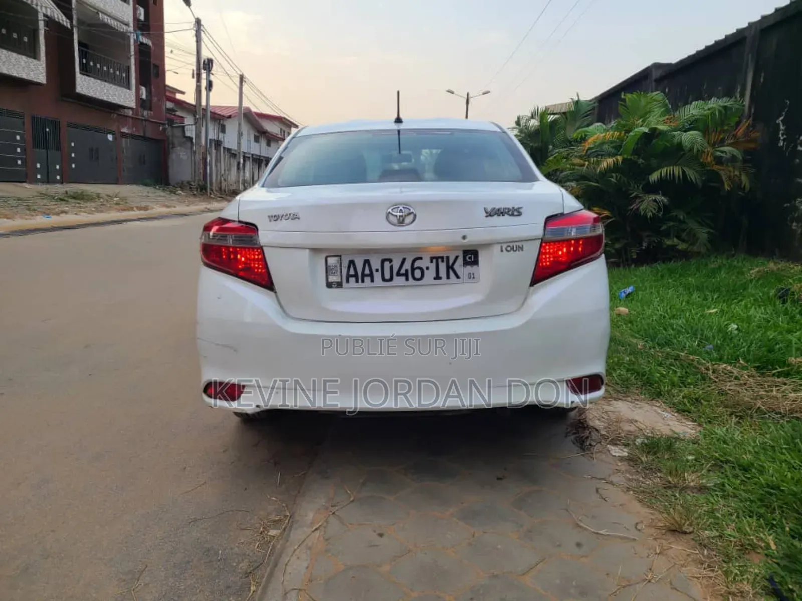 Toyota Yaris 2015 Blanc