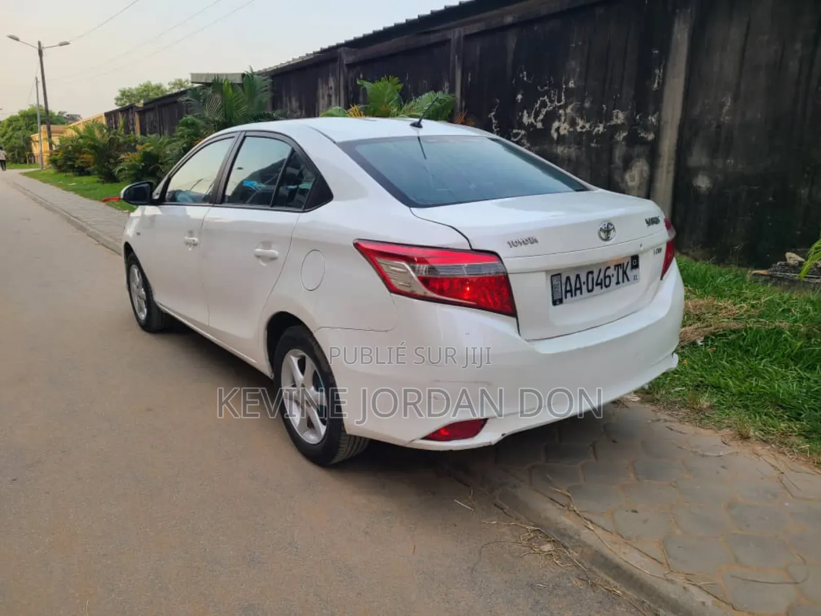 Toyota Yaris 2015 Blanc