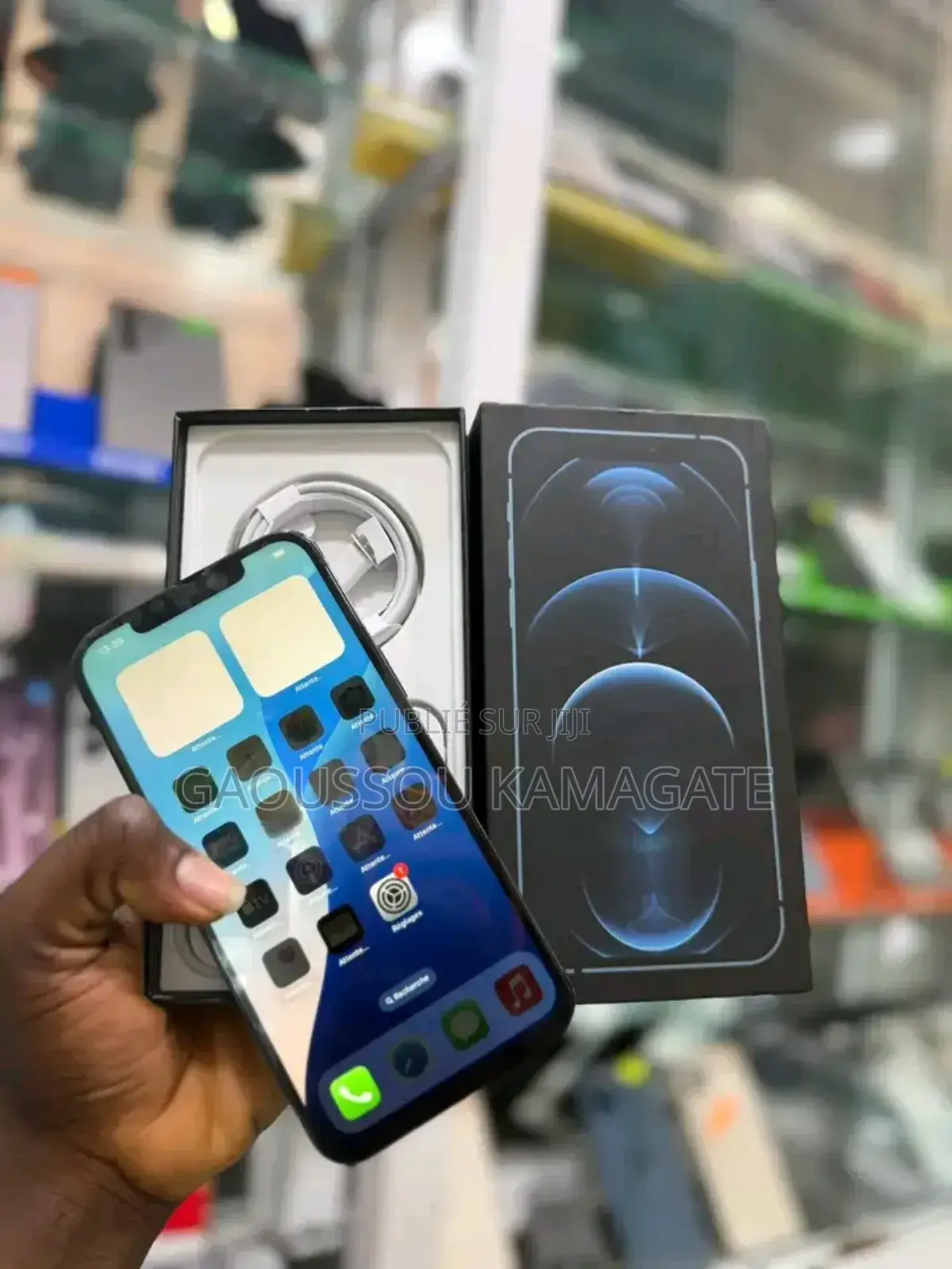 Neuf Apple iPhone 12 256 GB Noir