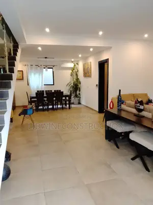 6chbre Duplex dans Cocody à Vendre