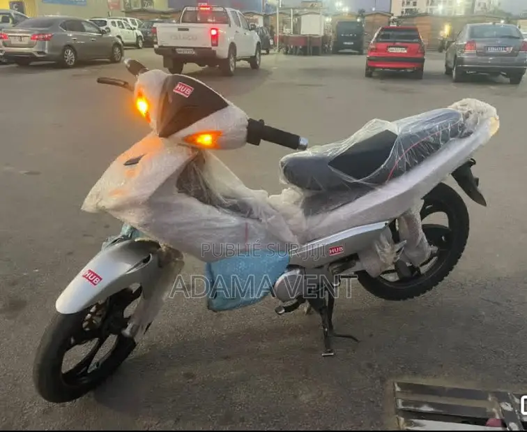 New KTM 2024 Blanc