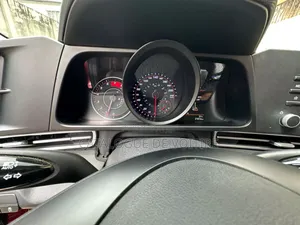 Hyundai Elantra 2022 Bordeaux