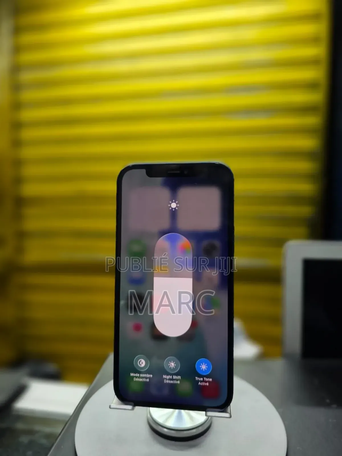 New Apple iPhone 12 64 GB Blue