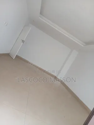 3chbre Appartement dans Lascoco Maison, Cocody à Louer