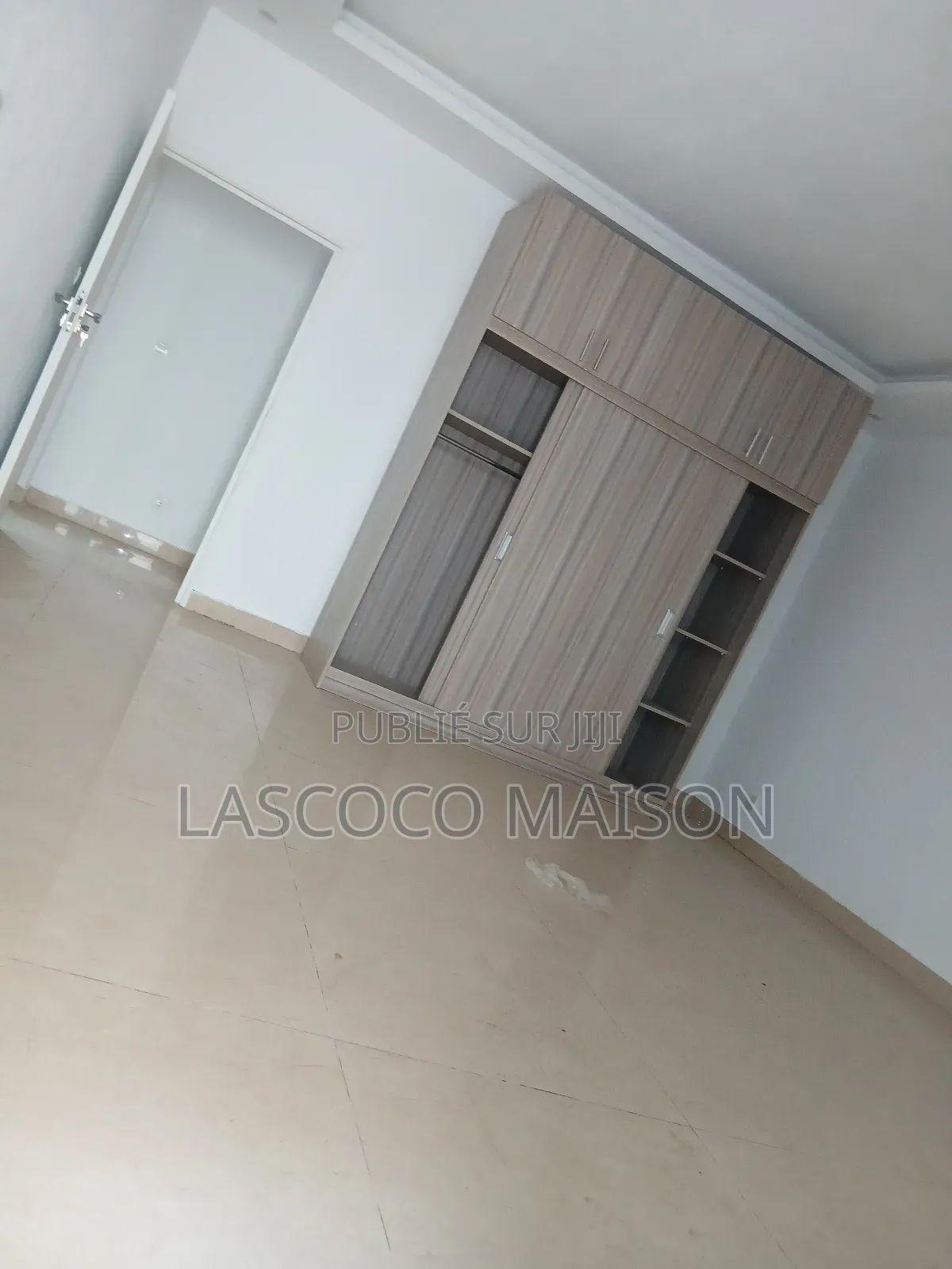 3chbre Appartement dans Lascoco Maison, Cocody à Louer