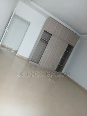 3chbre Appartement dans Lascoco Maison, Cocody à Louer