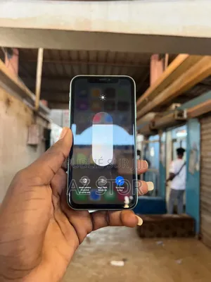 Apple iPhone 11 64 GB Vert