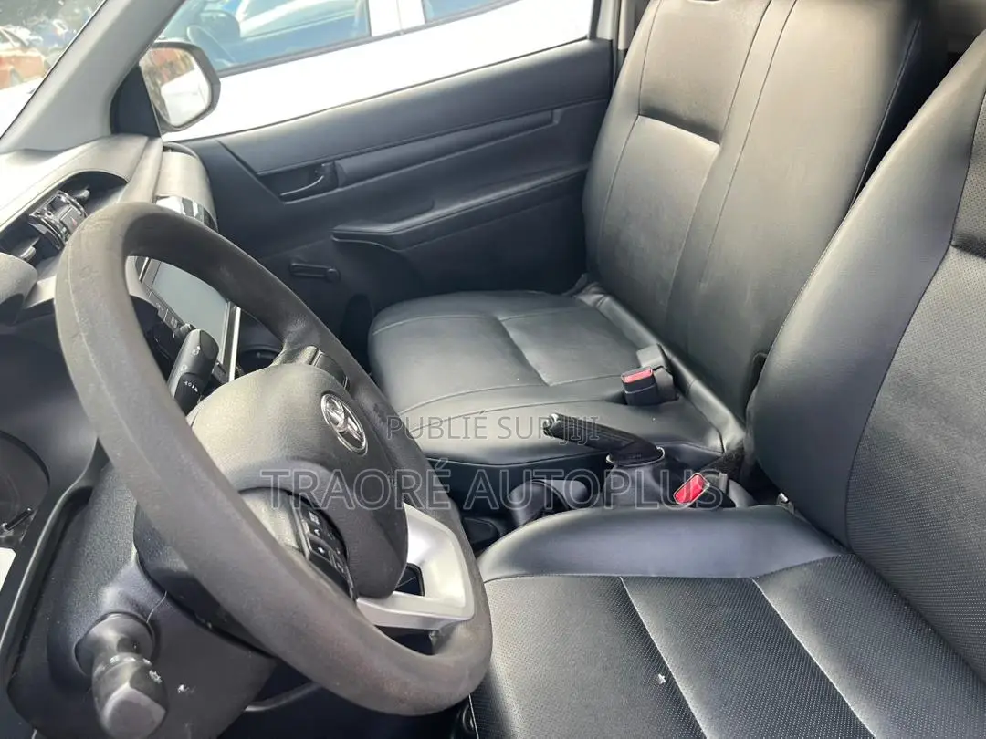 Toyota Hilux 2022 Blanc