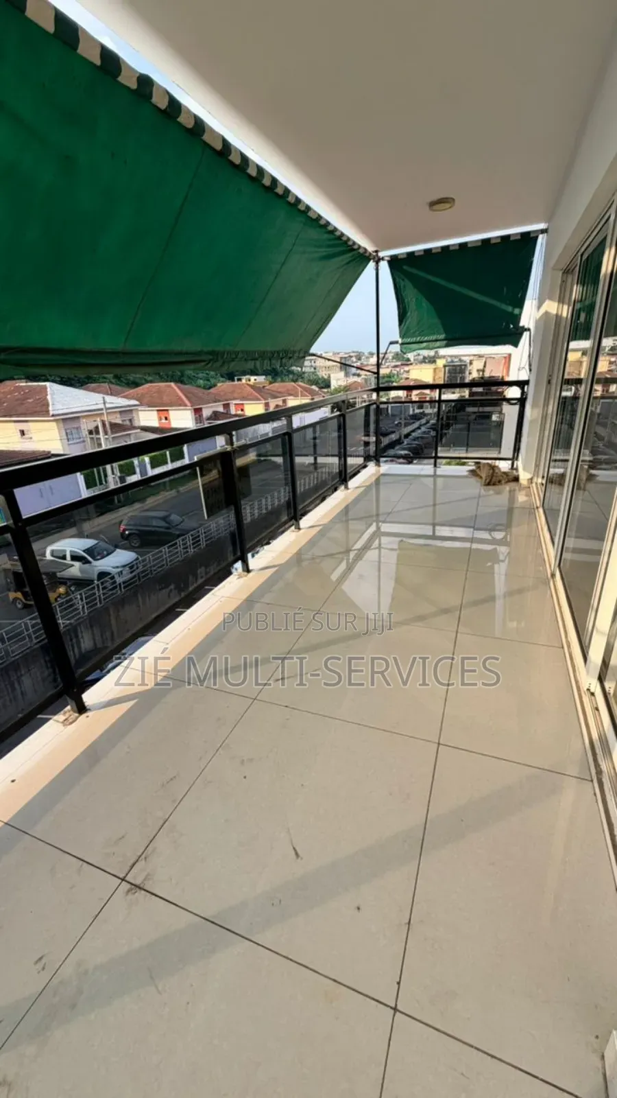 3chbre Appartement dans Zié Multi-Service, Cocody à Vendre