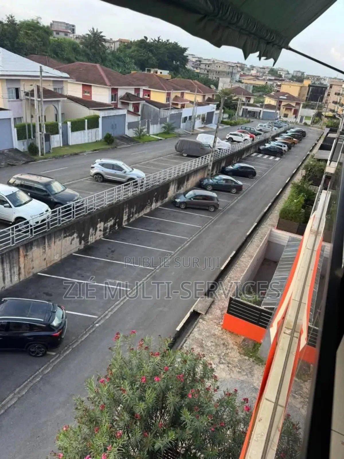 3chbre Appartement dans Zié Multi-Service, Cocody à Vendre