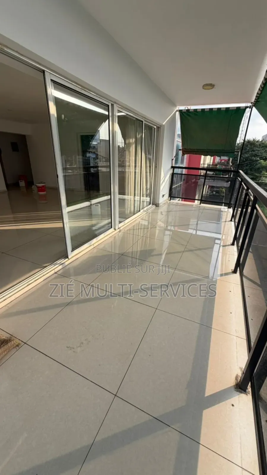 3chbre Appartement dans Zié Multi-Service, Cocody à Vendre