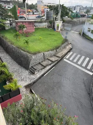 3chbre Appartement dans Zié Multi-Service, Cocody à Vendre