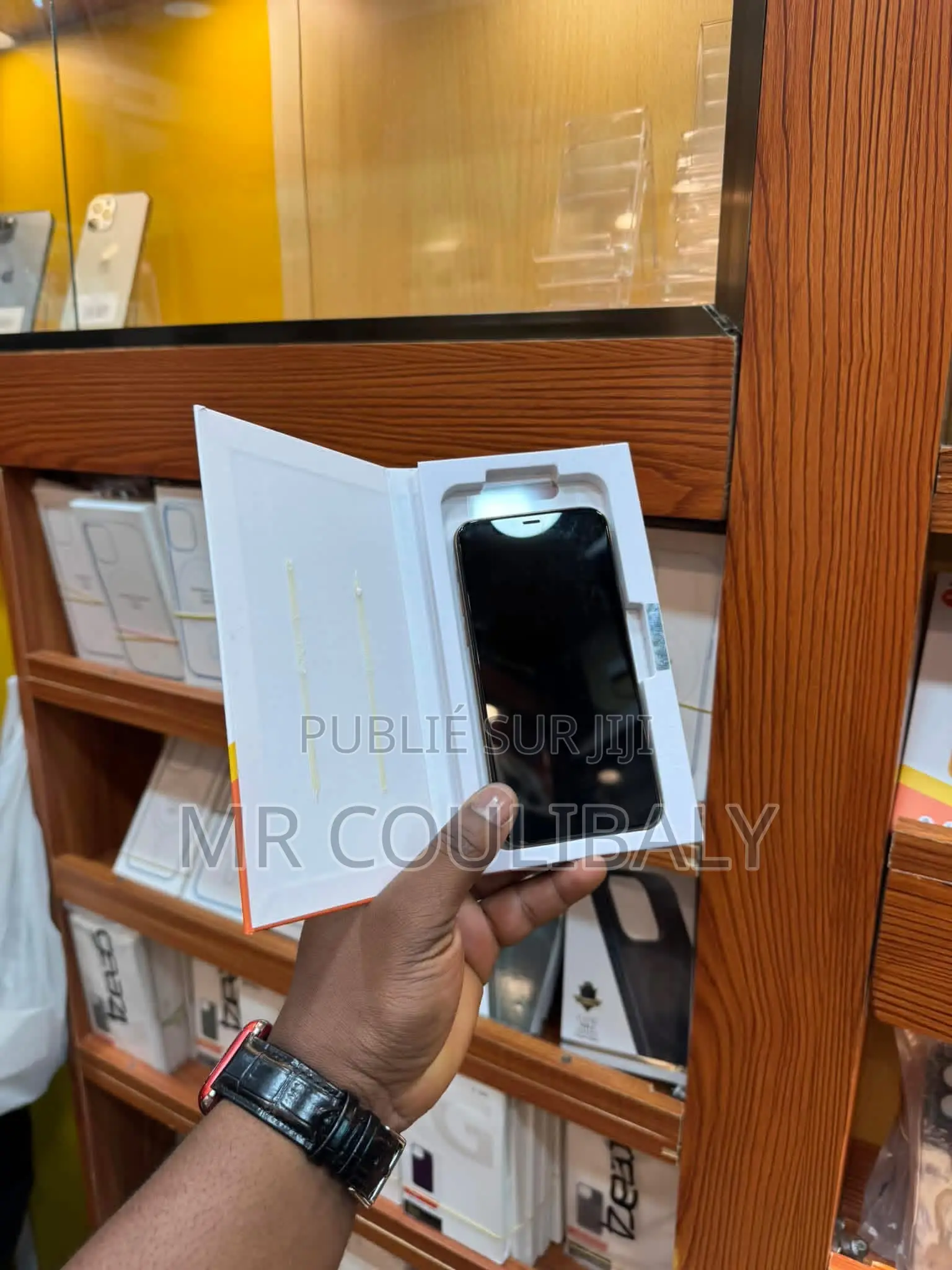 Neuf Apple iPhone 11 Pro 64 GB Or rose