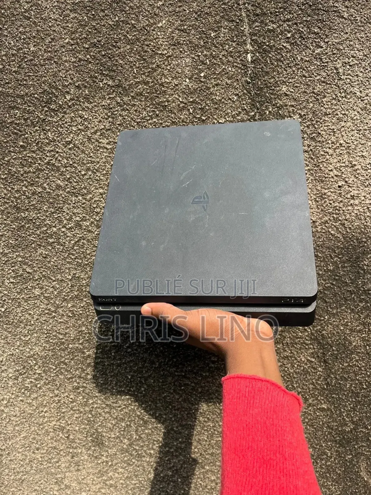 Ps4 Slim Pas Craquer Avec Une Manette