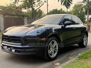 Porsche Macan 2024 Bleu