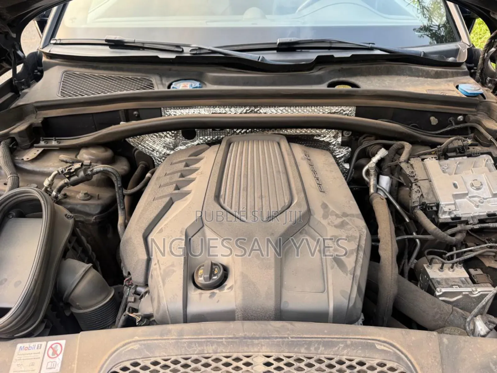 Porsche Macan 2024 Bleu