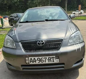 Toyota Corolla 2000 Gris