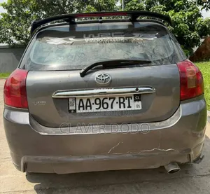 Toyota Corolla 2000 Gris