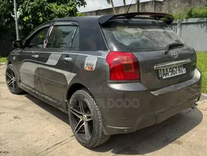 Toyota Corolla 2000 Gris