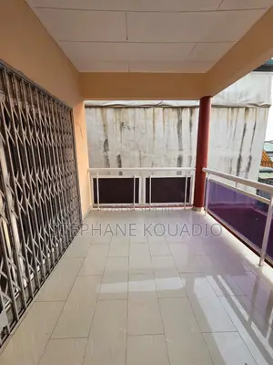 1chbre Appartement dans Stephane, Deux Plateaux à Louer