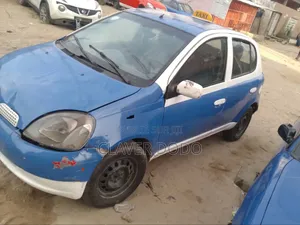 Toyota Yaris 2001 Bleu