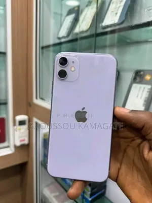 Neuf Apple iPhone 11 64 GB Noir