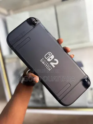 Nintendo Switch 2 Casi Neuve + 7 Jeux