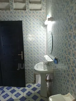 2chbre Appartement dans Cocody à Louer