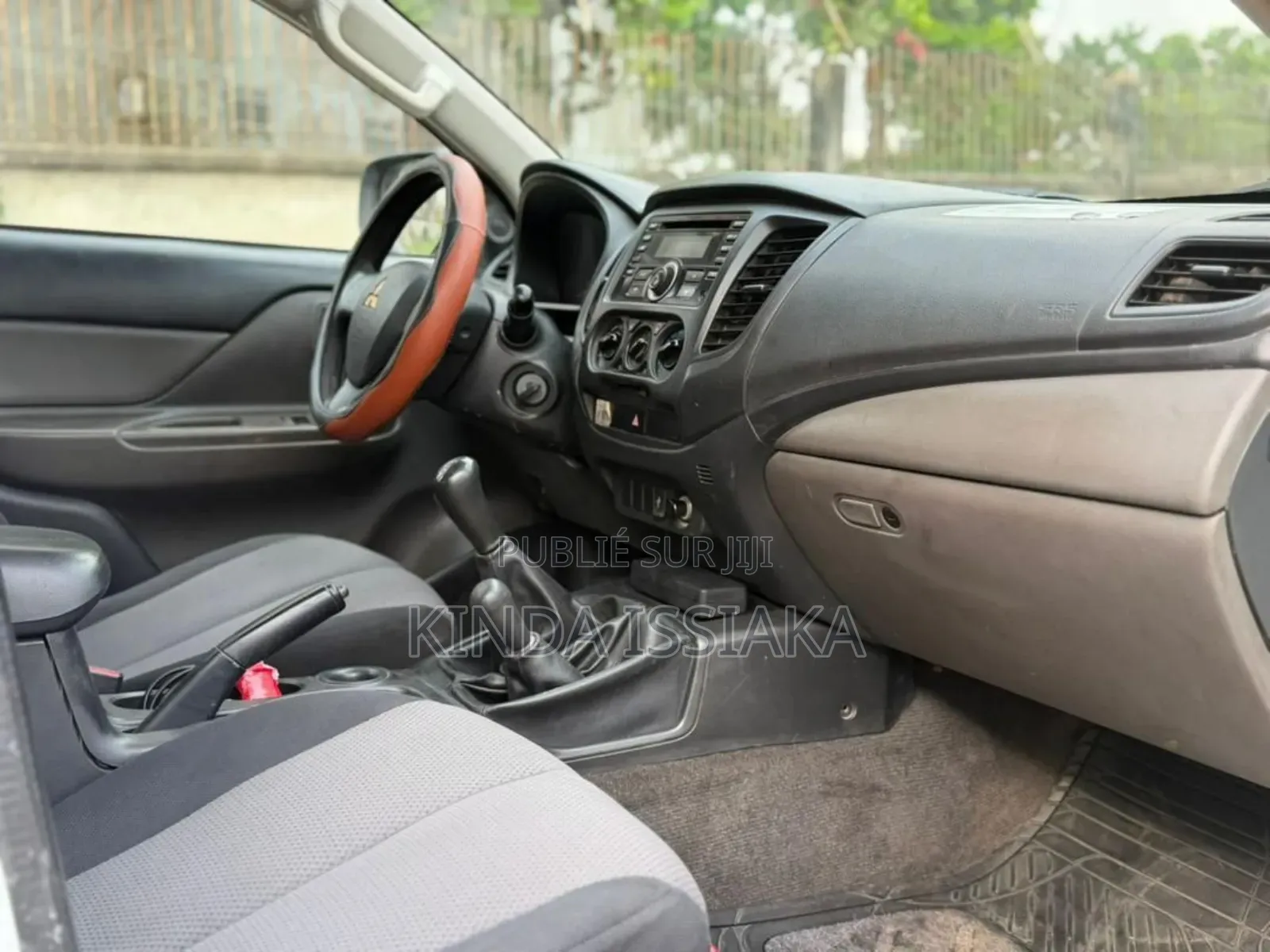 Mitsubishi L200 2019 Blanc cassé