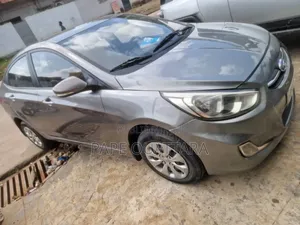 Hyundai Accent 2016 Gris