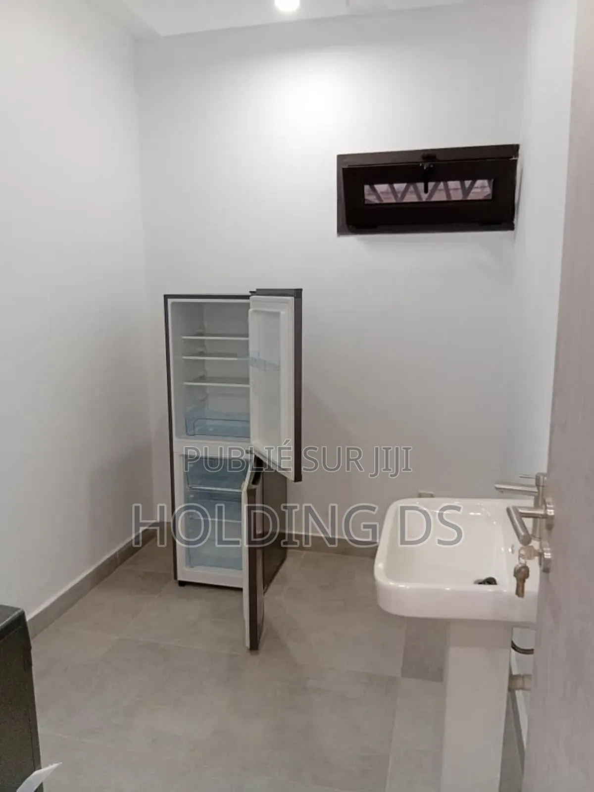 Furnished 4chbre Duplex dans Location Immobilière, Cocody à Louer