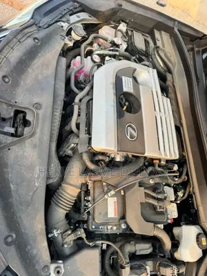 New Lexus UX 2024 Argenté