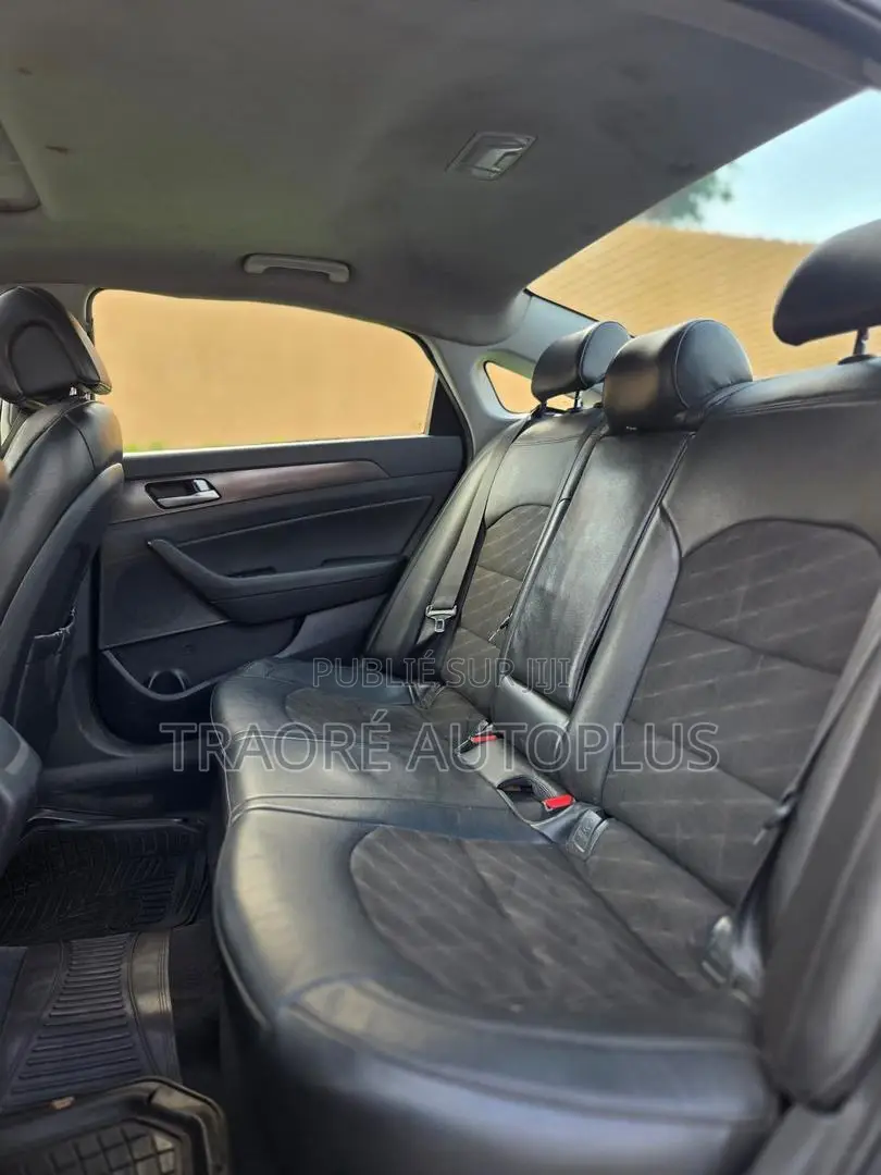 Hyundai Sonata Limited 2.0T Seban (2.0L 4cyl 6A) 2016 Black