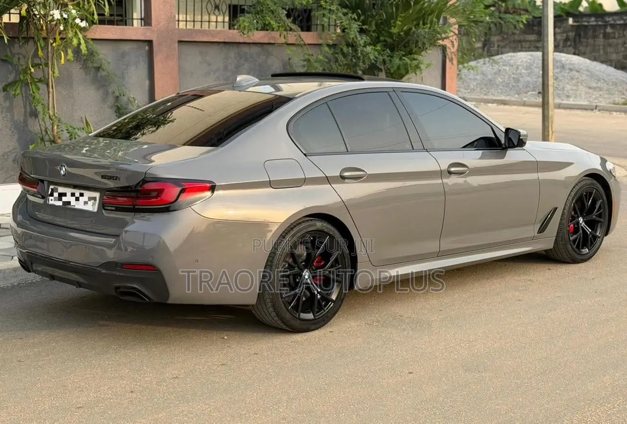 BMW 530i 2022 Gris
