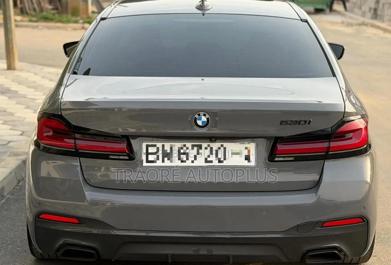 BMW 530i 2022 Gris