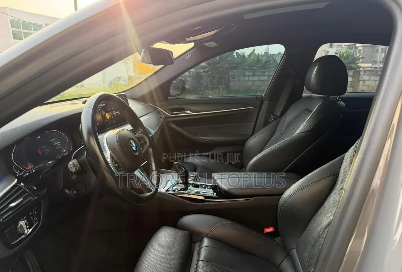 BMW 530i 2022 Gris