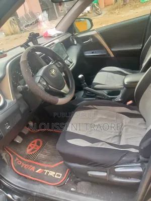 Toyota RAV4 SE FWD (2.5L 4cyl 6A) 2016 Noir Mat