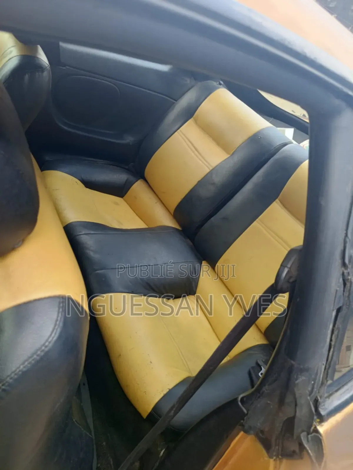 Toyota Celica SS I 1999 Doré