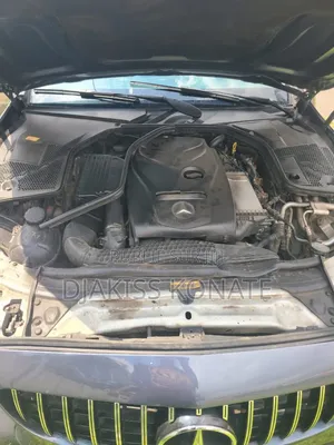 Mercedes-Benz C300 2016 Gris