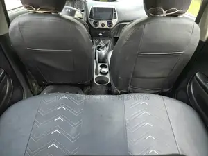 Hyundai i20 2011 Blanc