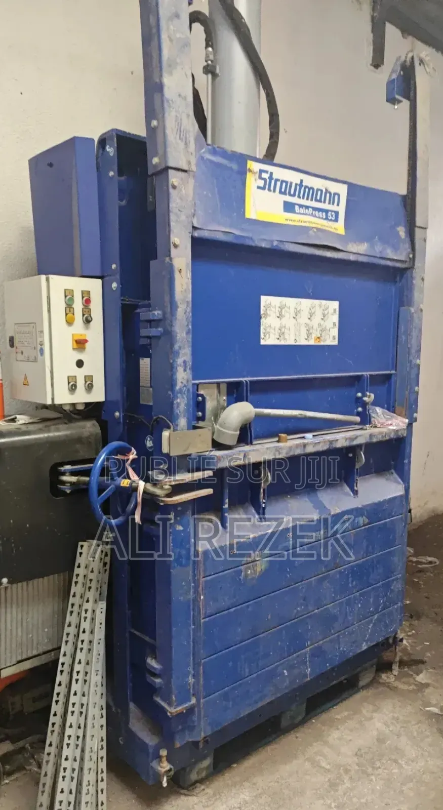 Machine À Balles De Carton