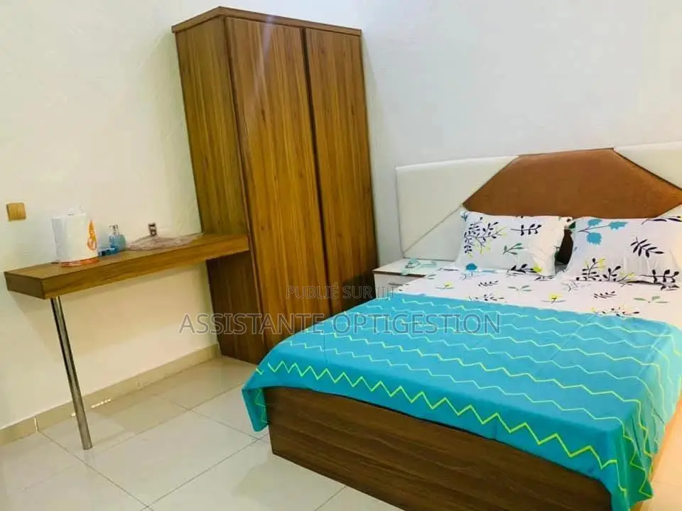 Studio Meublée Haut Standing À Angre Terminus 81 82